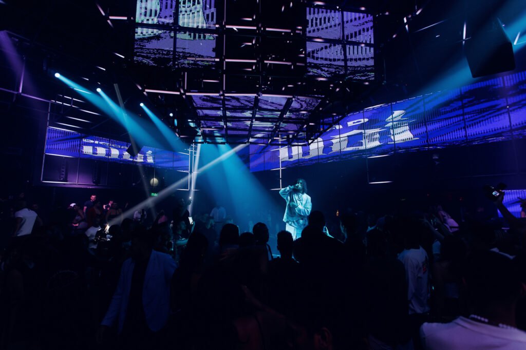 AVENUE CLUB - LANDSCAPE (11)