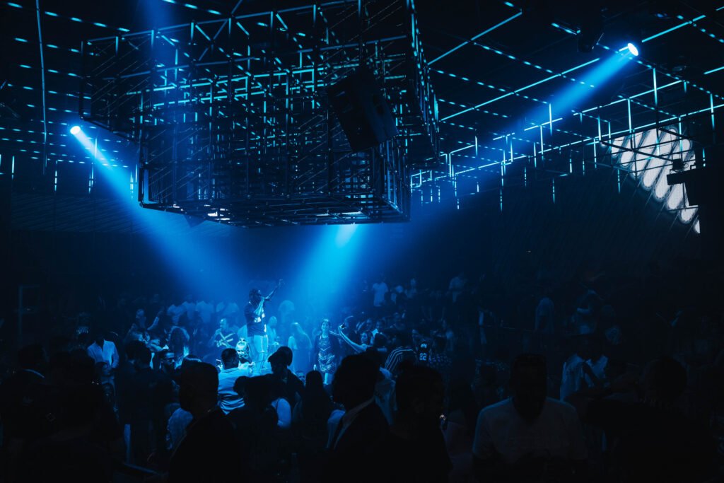 AVENUE CLUB - LANDSCAPE (17)