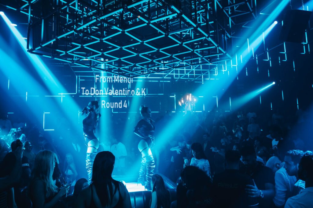 AVENUE CLUB - LANDSCAPE (25)